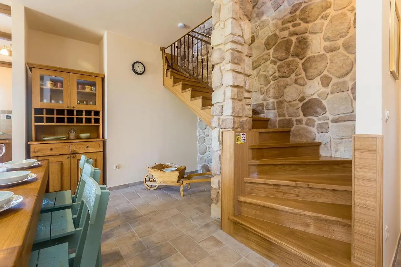 Rustic Villa Bellamare Linardici 0*,